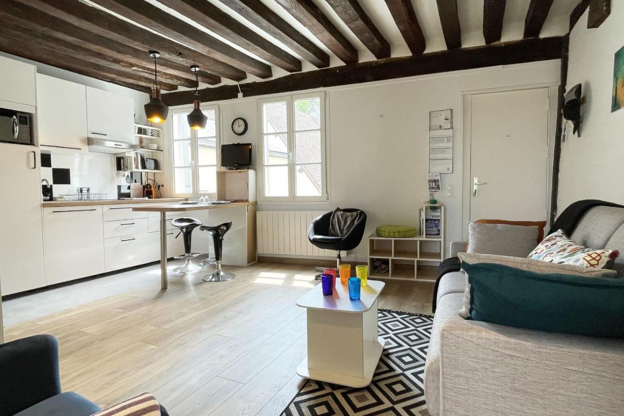 Arts Et Histoires Apartment Chartres Exterior photo