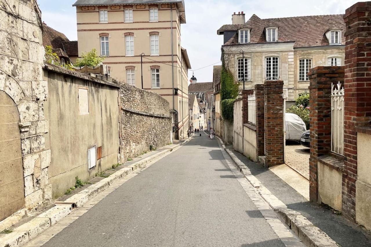 Arts Et Histoires Apartment Chartres Exterior photo